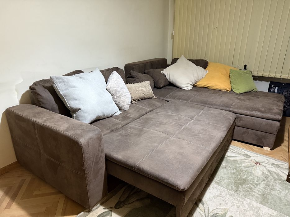 Ъглов разтегателен диван