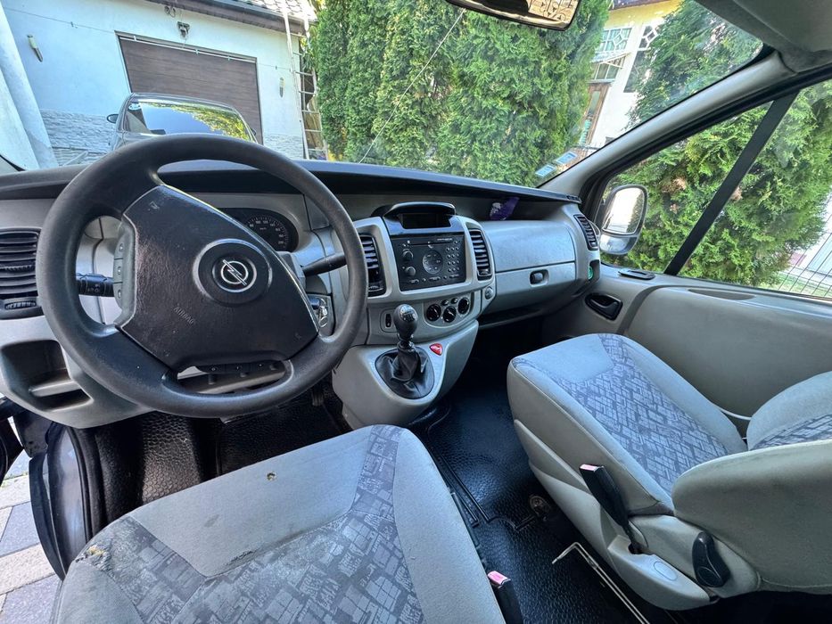 Opel Vivaro  5 locuri autoutilitara
