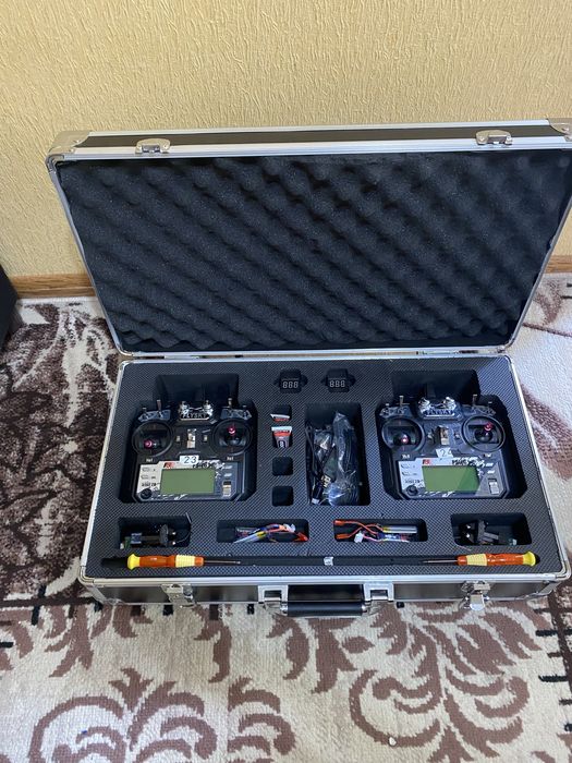 Бабочка дрон (kapalak dron)
