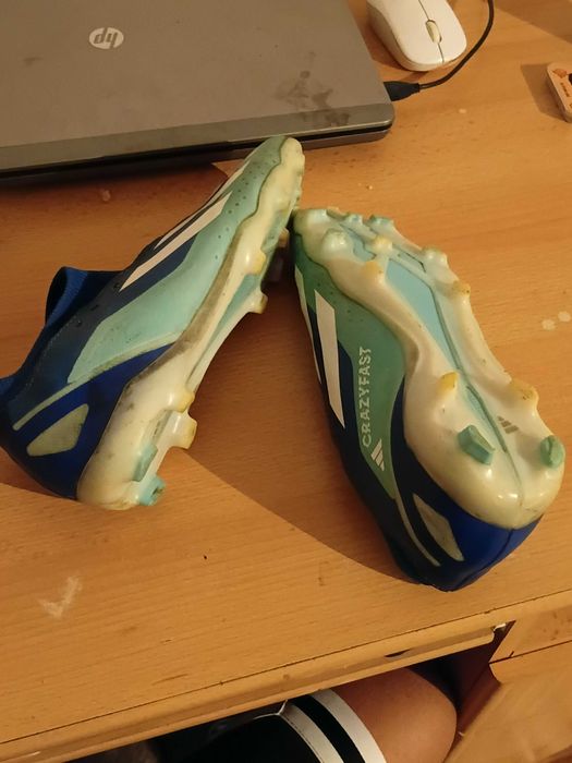 ghete de fotbal.