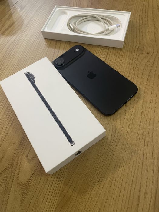 Бартер iPhone Air 256gb black гаранционен 100% 54 цикъла