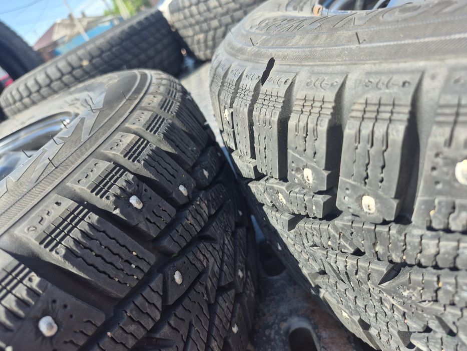 195/65R15 Nokian