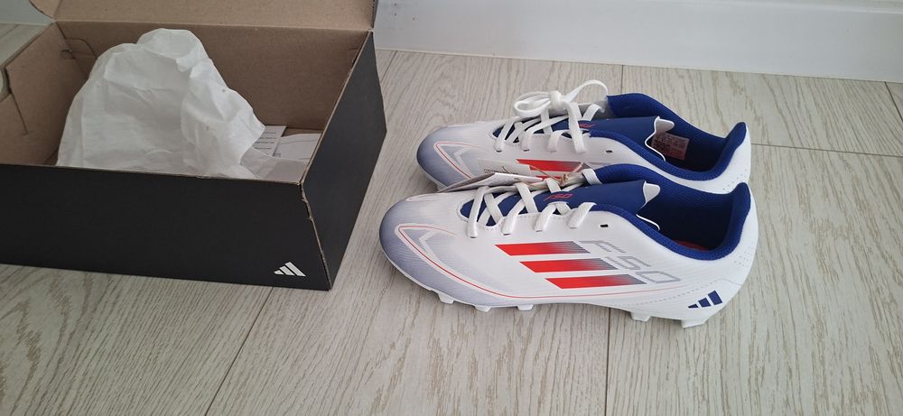 Ghete fotbal marimea 37