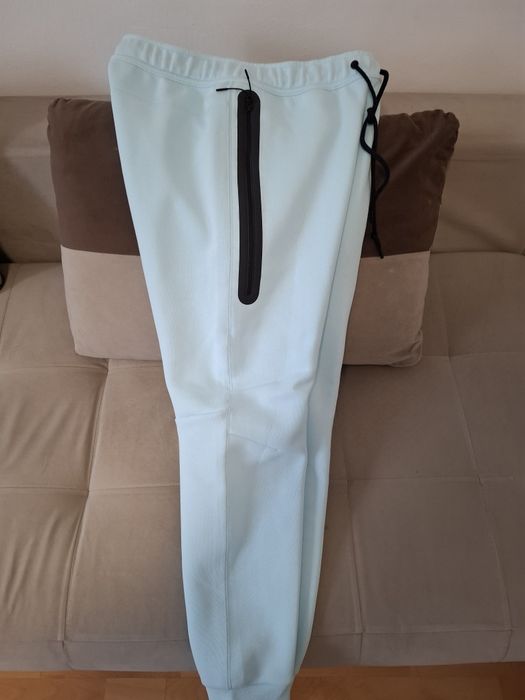 Pantaloni nike tech mărimea L