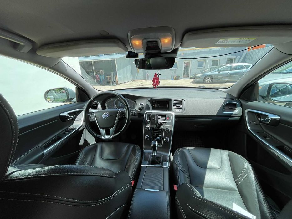 Volvo V60 D4 (2016) – Stare Excelentă