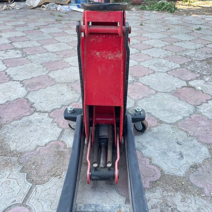 Продам домкрат и гайковёрт