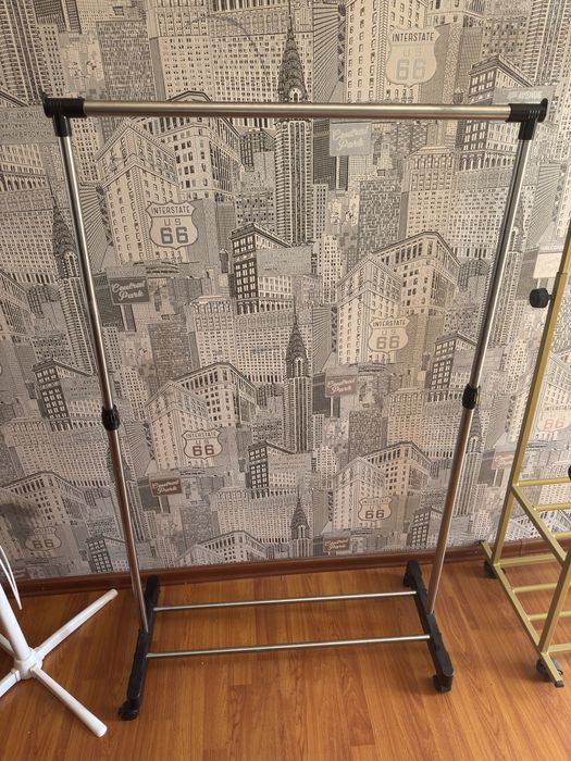 Продается вешалка