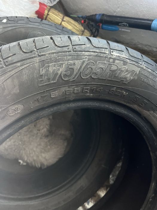 Продам резину  .