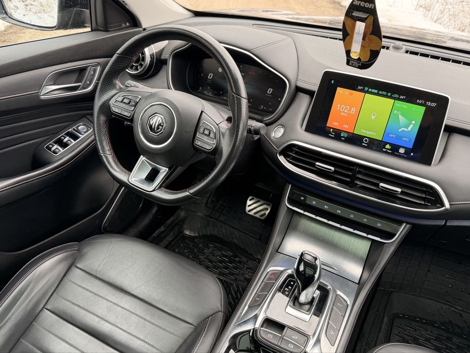 MG EHS Plug-In Hybrid