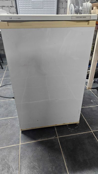 Продам Морозильник LG