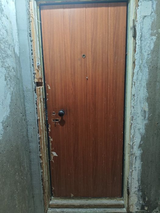 Дверь металлическая входная
