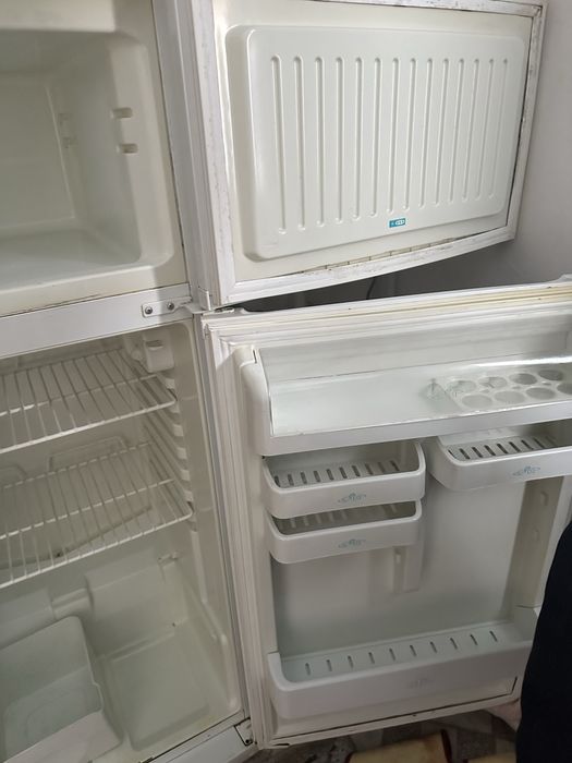 Продам холодильник