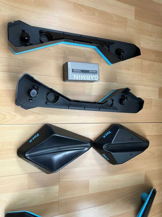 Home trainer Tacx NEO 2T Smart + Pachet accesorii
