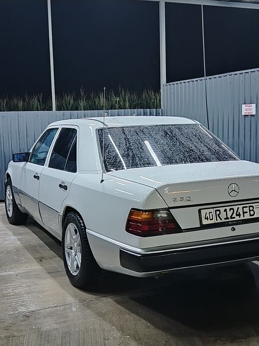 Mercedes Benz W124 Sotiladi