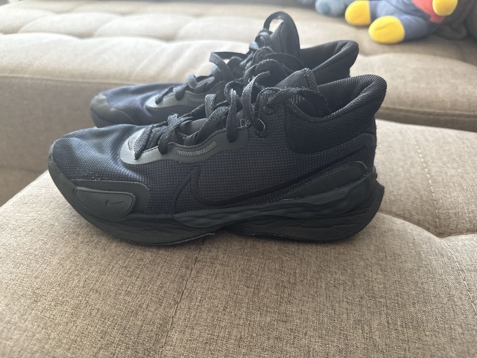 Adudasi nike.