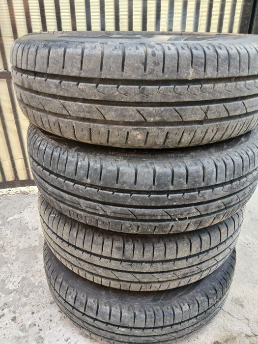 Vând set jante cu tot cu cauciucuri de vară R14!