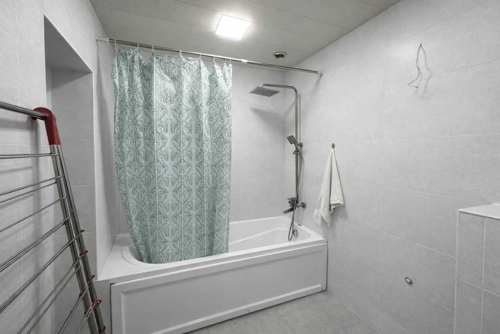 Продается участок 5,5 соток на Мирабадском районе.