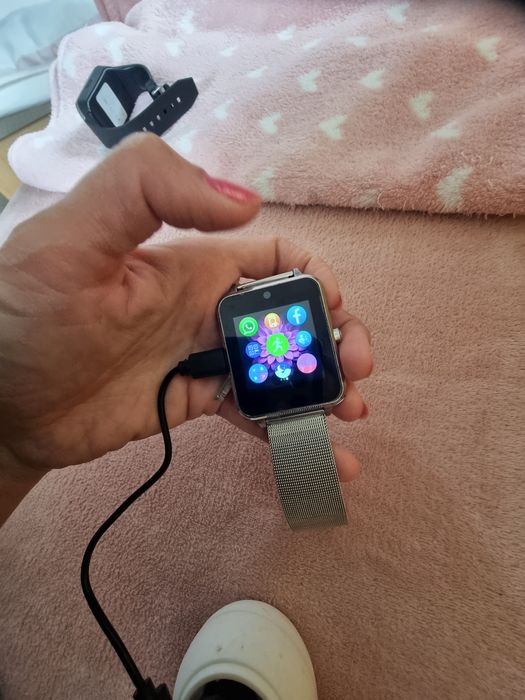 Smartwatch Swatchs silver edition