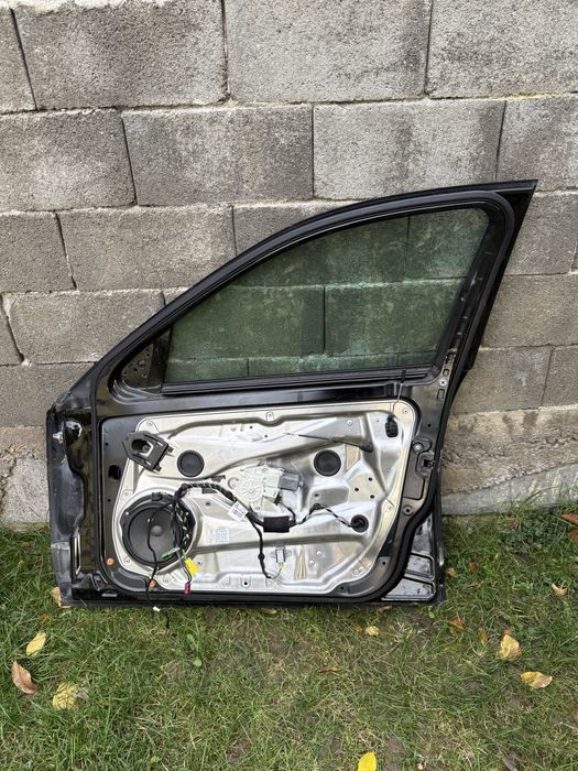 Предна дясна врата - Mercedes C(w204)
