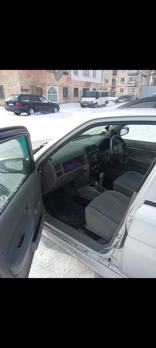 Продам Mazda Demio 2001