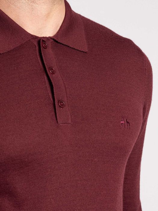 Продается свитер KARACA ниже себестоимости.