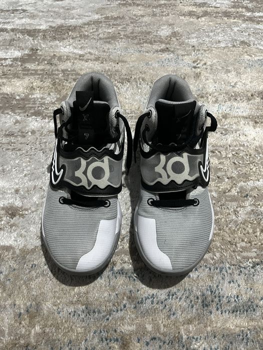 vand adidasi nike kd15