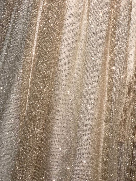 Rochie Crem cu Sclipici Lungă Elegantă pentru nunta