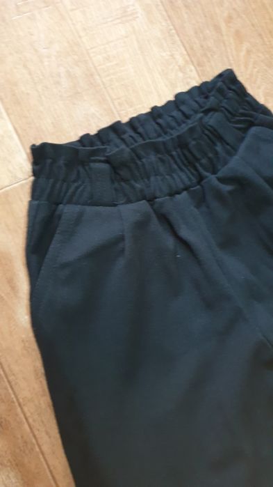 Продам брюки школьные