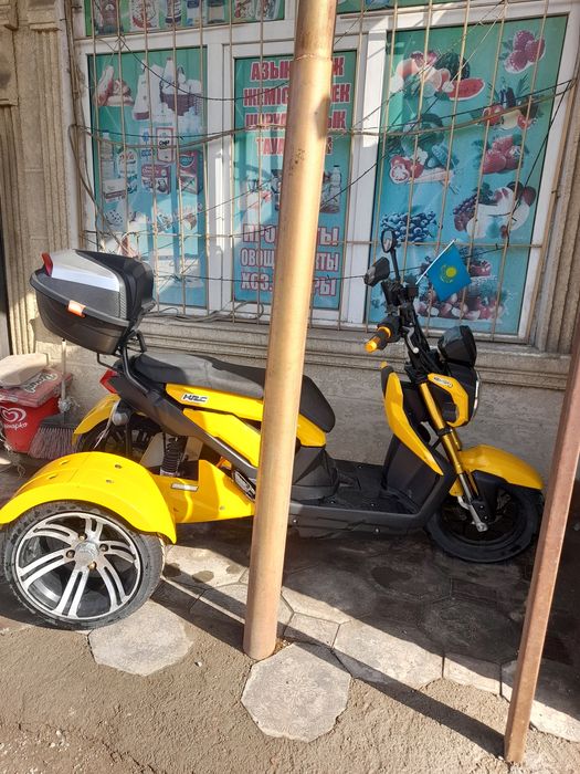 Трицикл электробайк