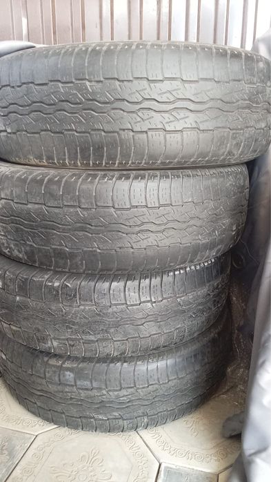 Шины комплект Bridgestone 255/65 R17