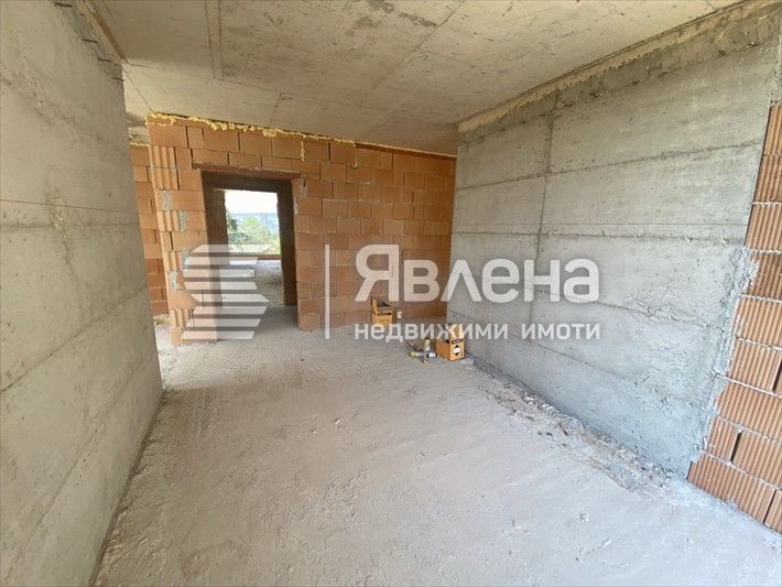 Продава се Тристаен апартамент в Варна, Аспарухово - 108 кв.м за 1514 €/кв.м - Снимка #2