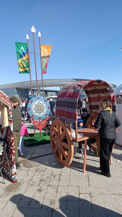 Юрта. Полу юрта. Алтыбакан. Арба.