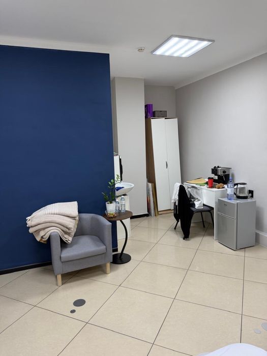Кабинет в аренду в районе Самал — 250 000 ₸