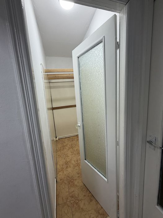 Inchiriez apartament 3 camere