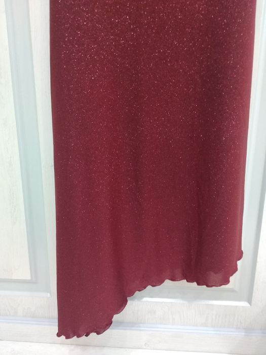 Шикарное платье для стройной девушки