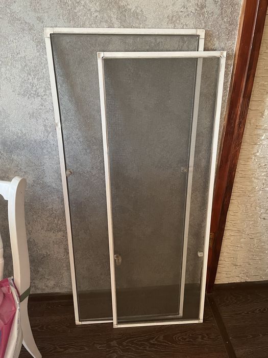 Продам москитную сетку на окно