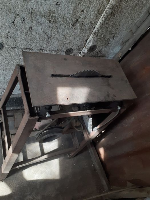 Продам циркулярку и электро рубанок