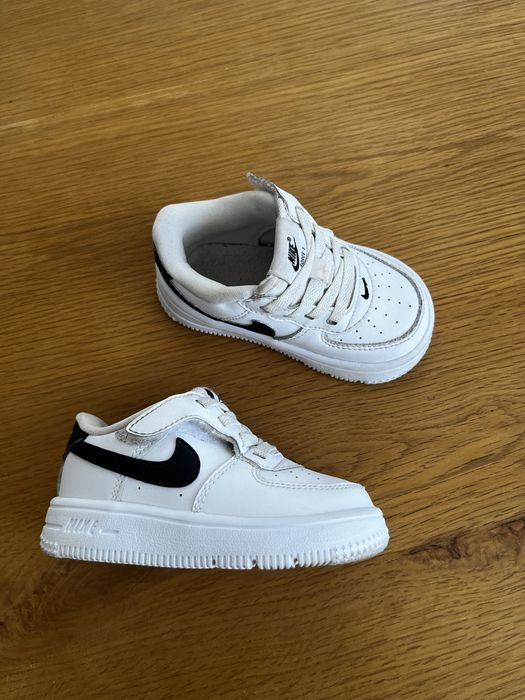 Маратонки Nike, размер 22