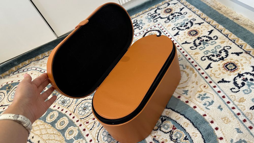 Продам фен  Дайсон оригинал с коробкой
