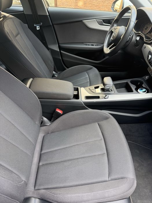 Audi A4 /2021/2.0diesel /led/Distronic /Navi