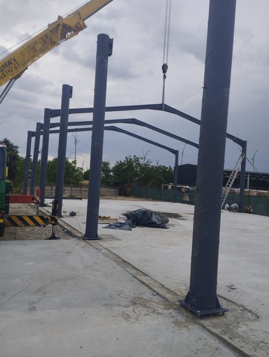 Vand hala metalice din profile IPE300 si stalpii HEA270