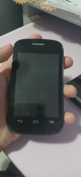 Vând telefon samsung s3 si yomi orange pentru piese