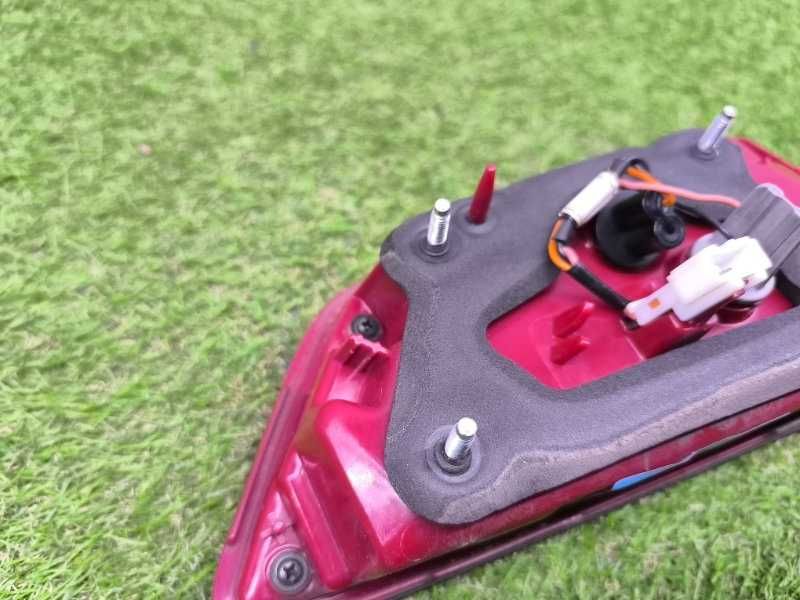 Фонарь внутренний Kia Optima 19г правое