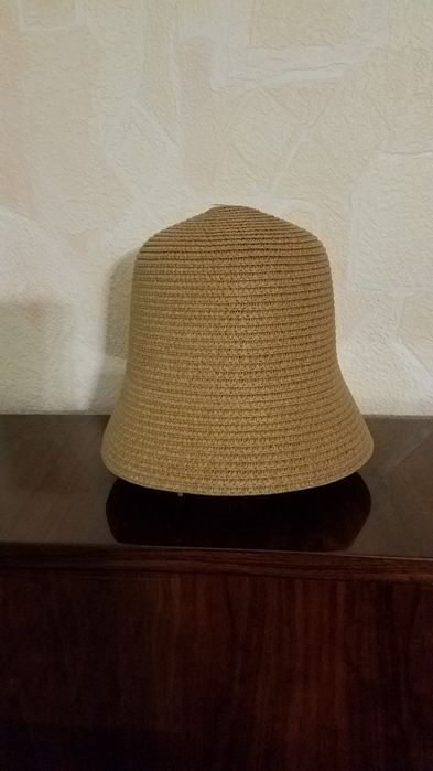 Женская шляпка из соломки
