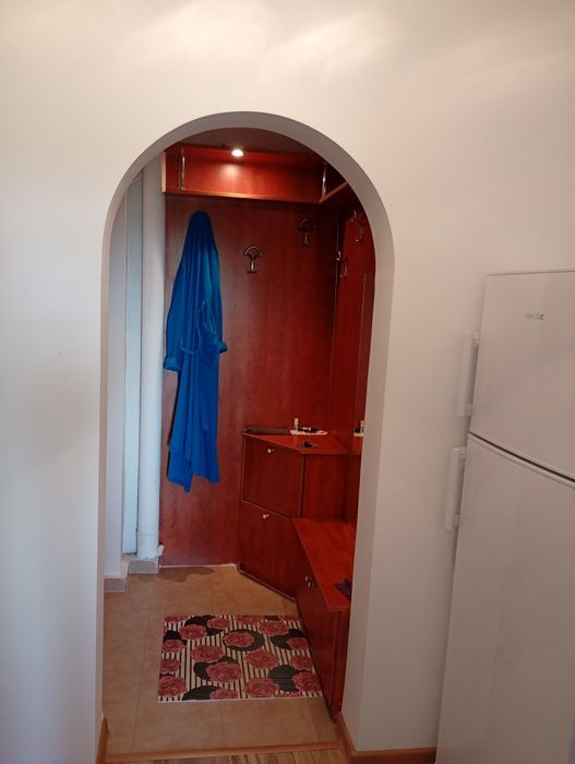 Vând apartament doua camere decomandat