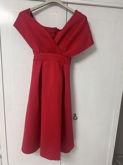 Rochie rosie eleganta