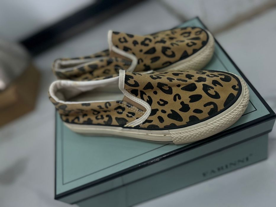 Отдам женские вещи и обувь