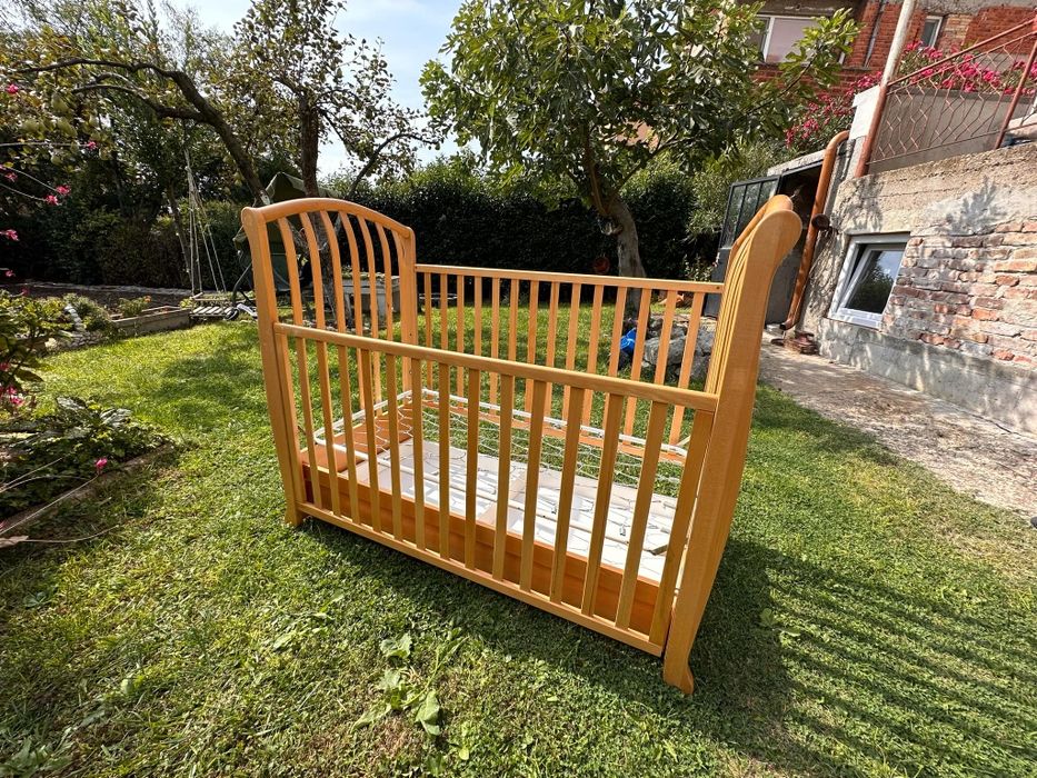 Дървена детска кошара