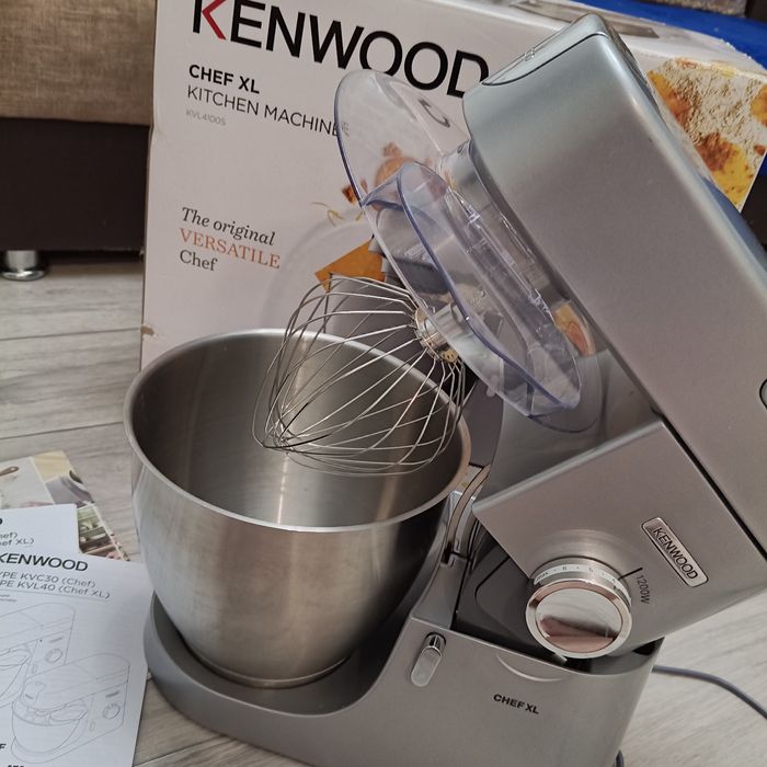 Продам кухонную машину Kenwood