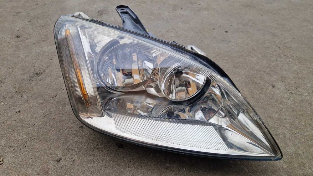 Far dreapta Ford C-Max